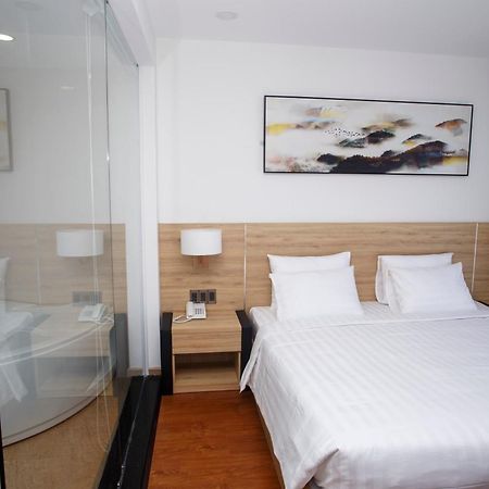 Lily Apartment Nha Trang Buitenkant foto