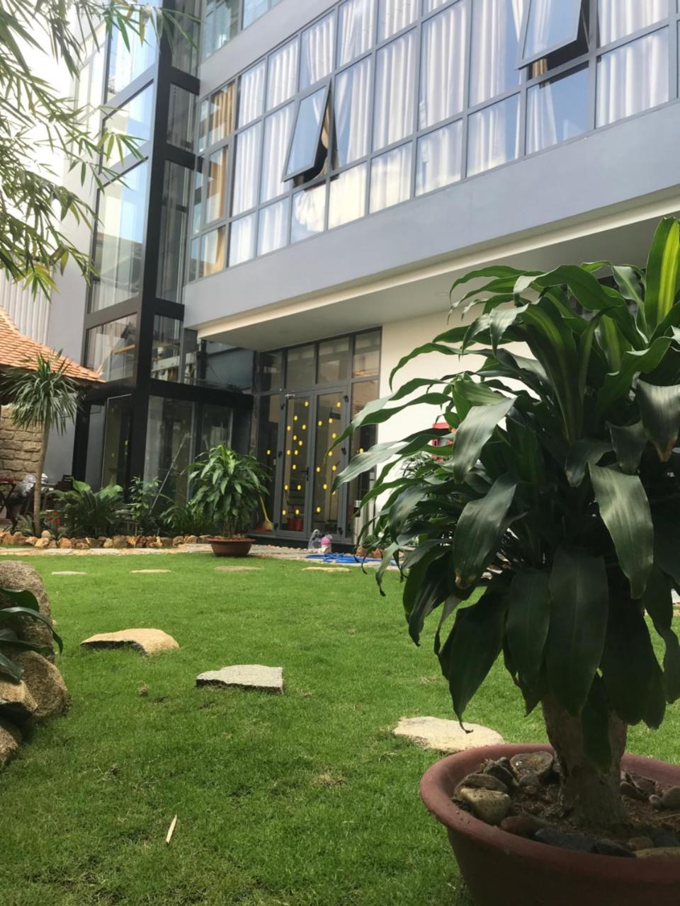 Lily Apartment Nha Trang Buitenkant foto
