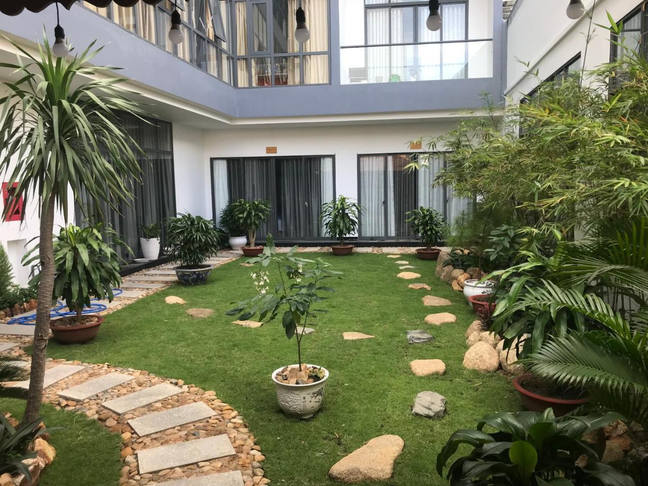 Lily Apartment Nha Trang Buitenkant foto